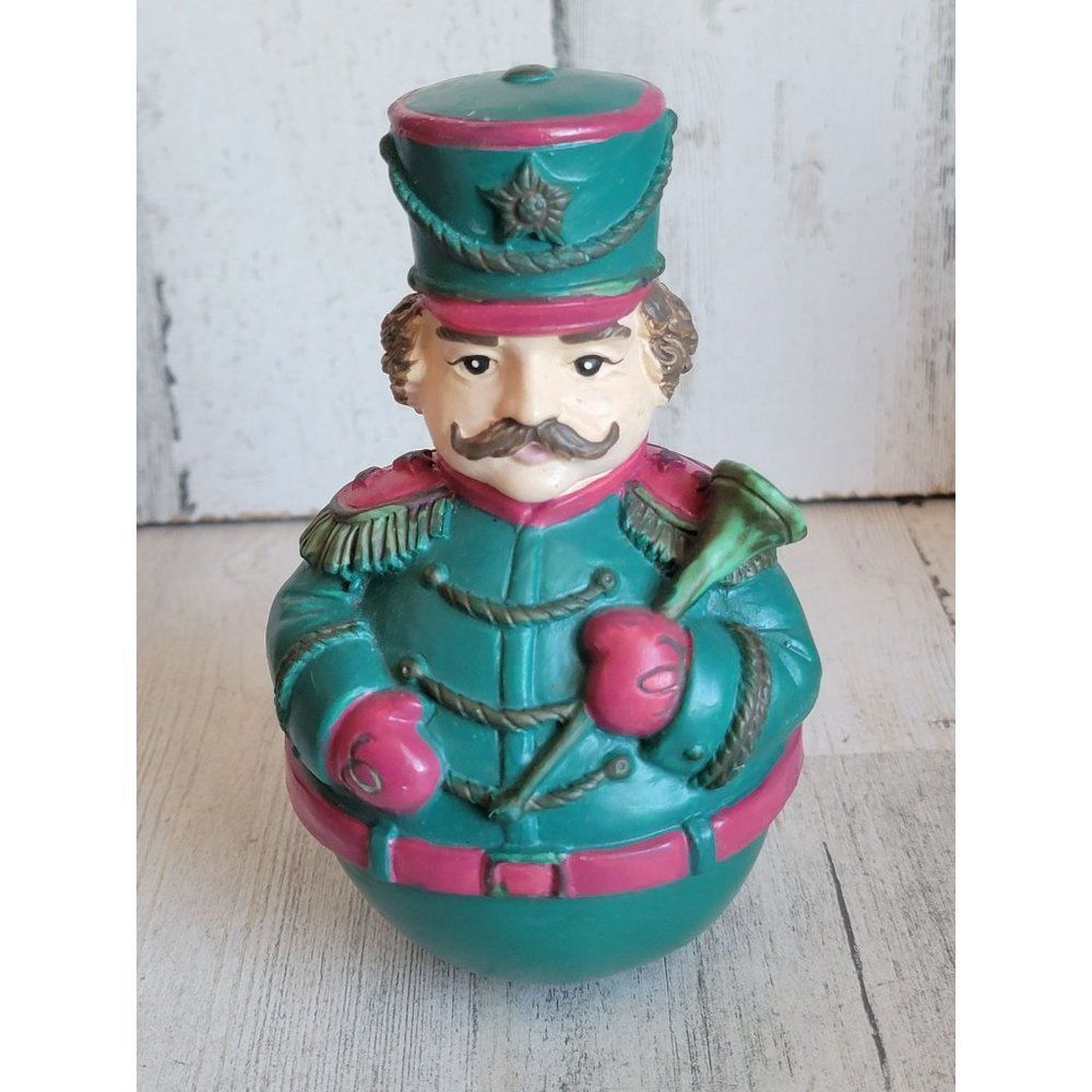 Carlton Cards soldier Nutcracker figure horn xmas home decor